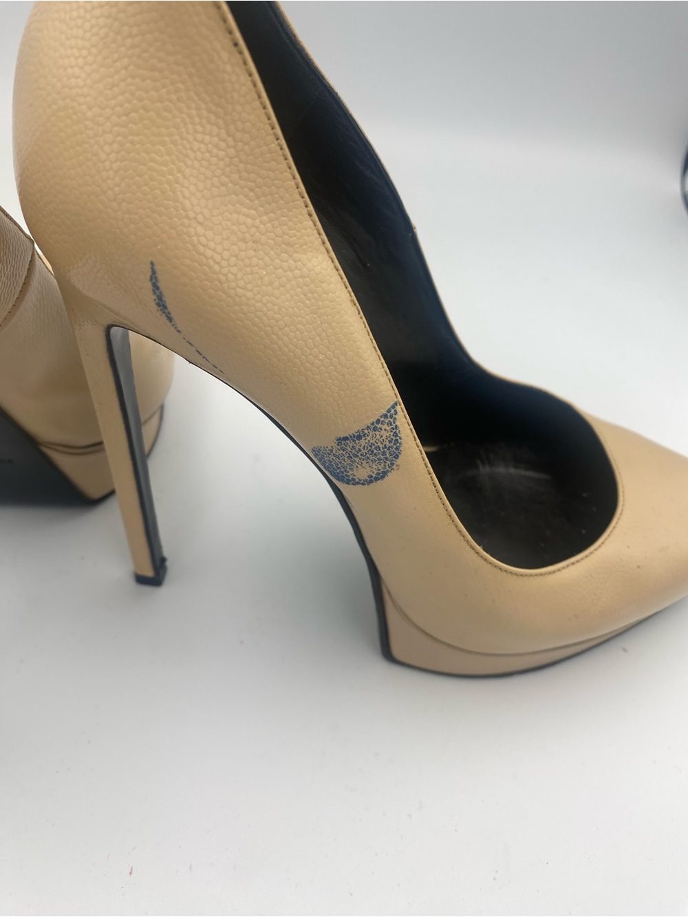 Saint Laurent Beige Pointed-Toe Stiletto Pumps - Picture 6 of 11